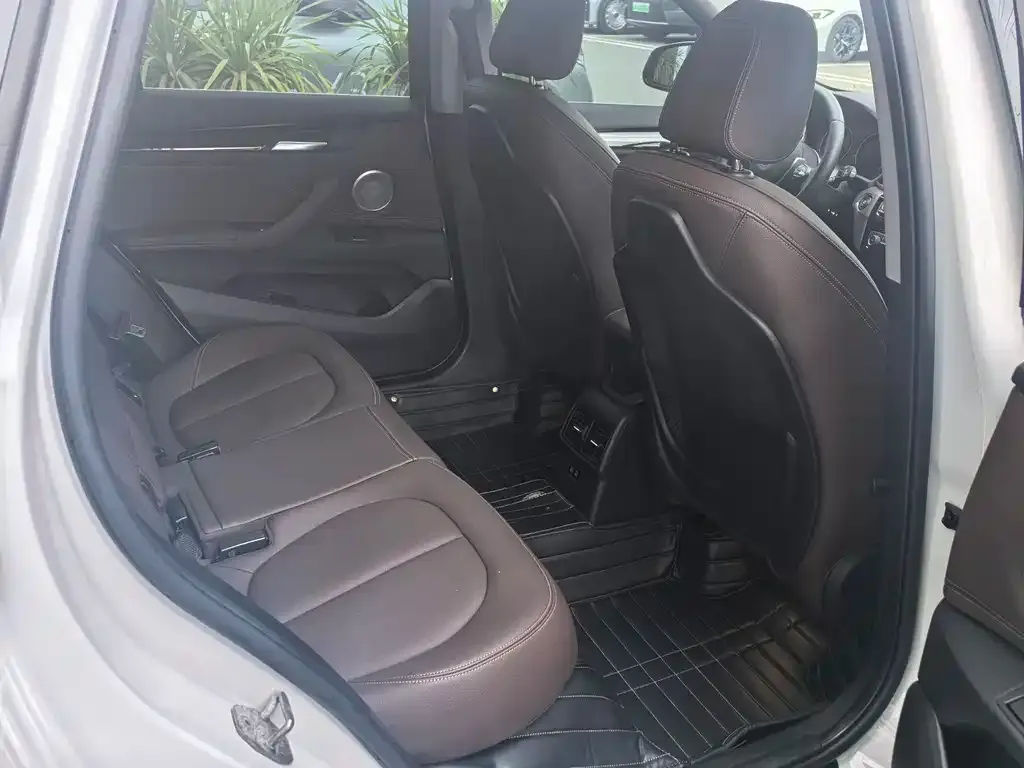 BMW X1 2023 из CN, фото 2