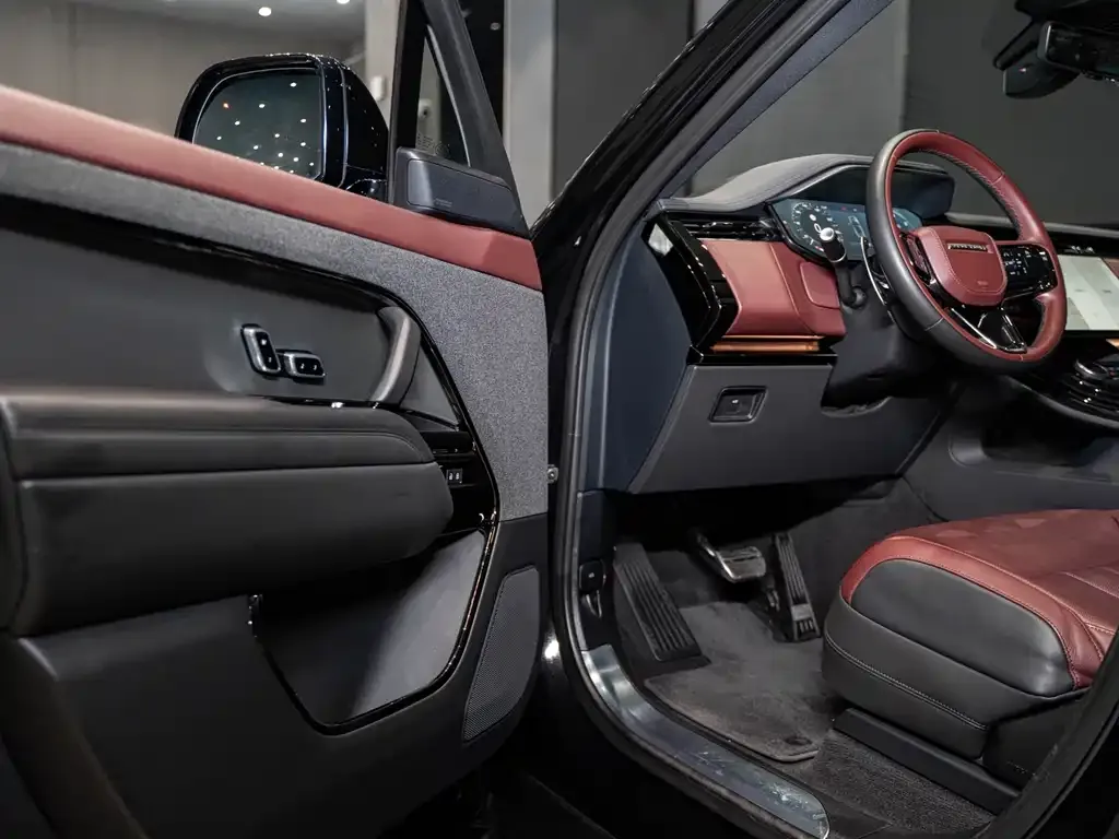 Land Rover Sport 2023 из CN, фото 2