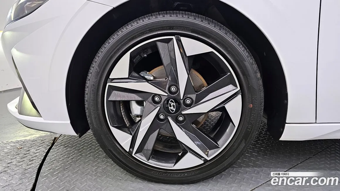 Hyundai AVANTE — фото 10