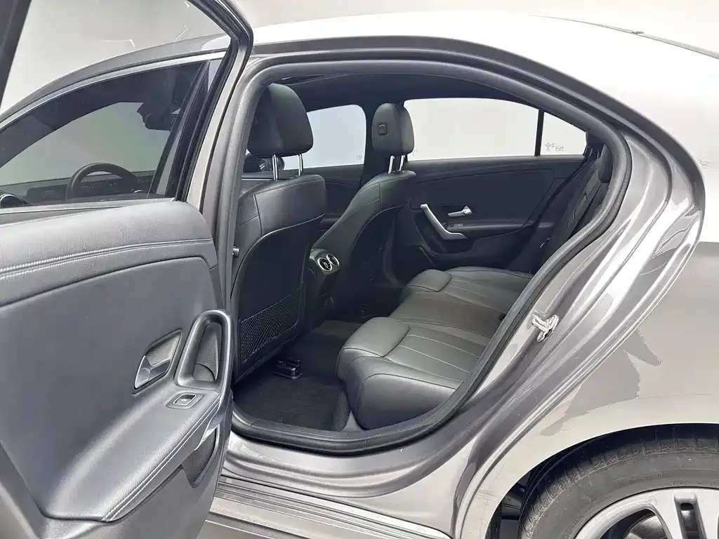 Mercedes-Benz A-Class 2022 из CN, фото 10
