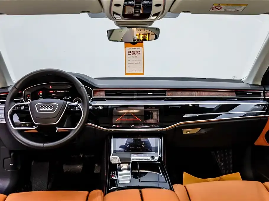 Audi A8 — фото 5
