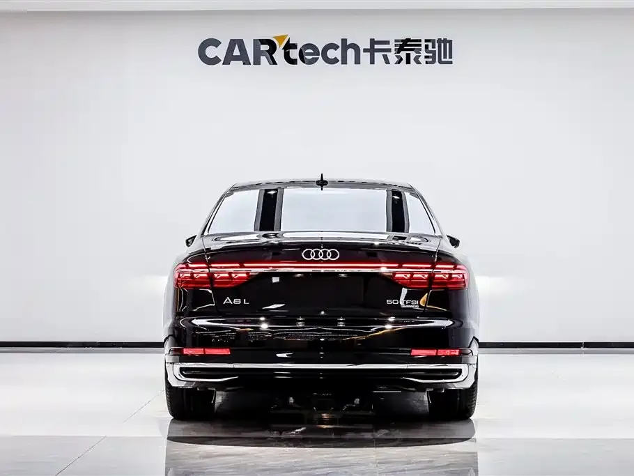 Audi A8 — фото 2