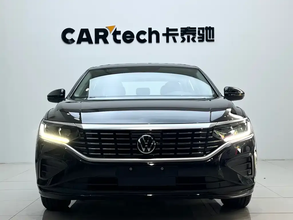 Volkswagen Passat 2023 из CN, фото 3