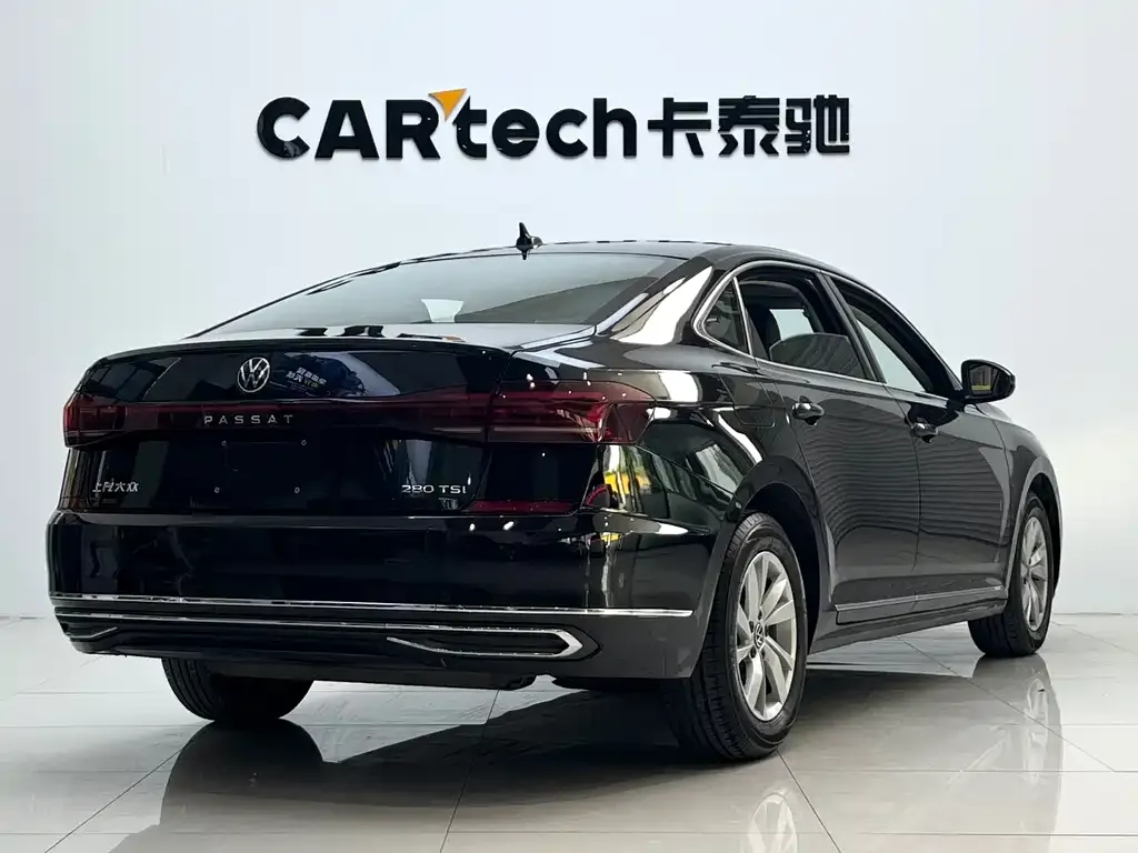 Volkswagen Passat 2023 из CN, фото 9