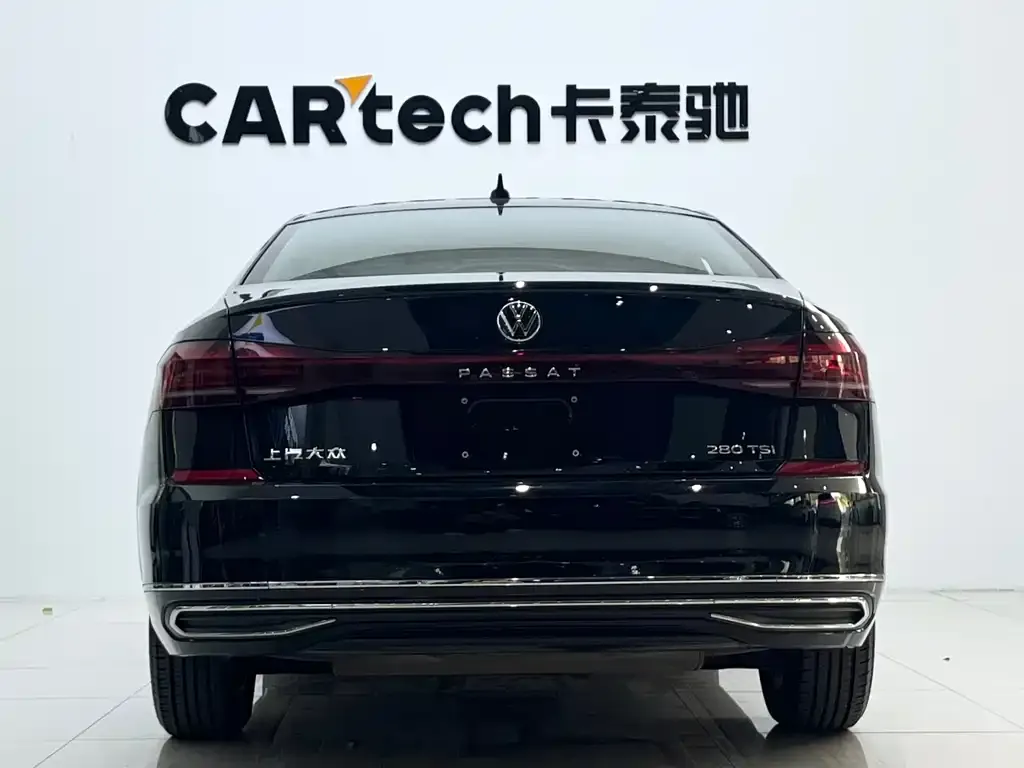 Volkswagen Passat 2023 из CN, фото 2