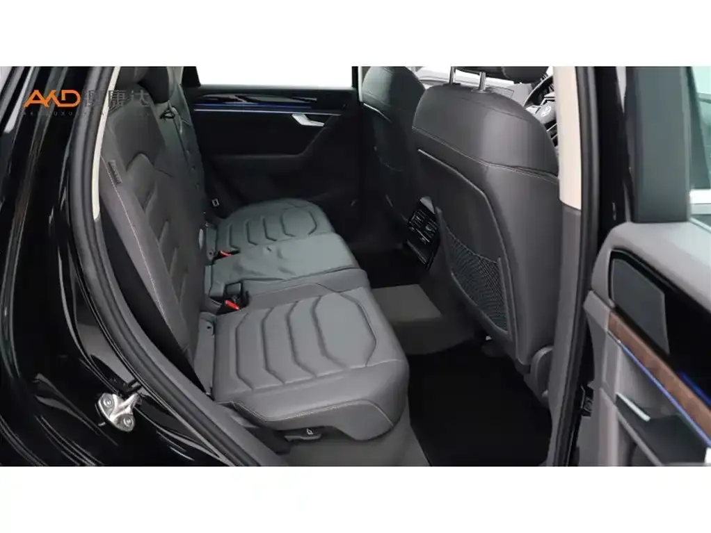 Volkswagen Touareg 2025 из CN, фото 7