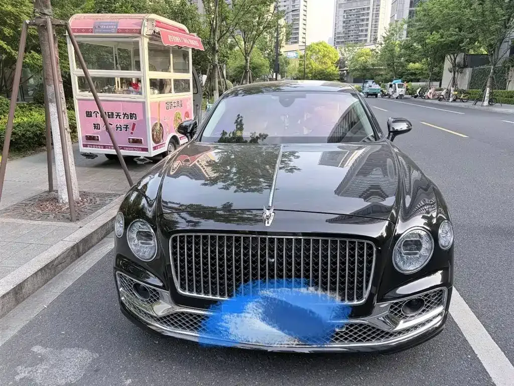 Bentley Flying Spur — фото 7