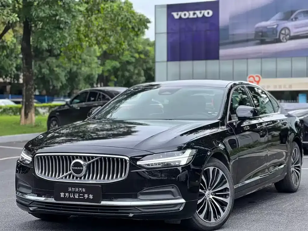 Volvo S90 2024 из CN, фото 1