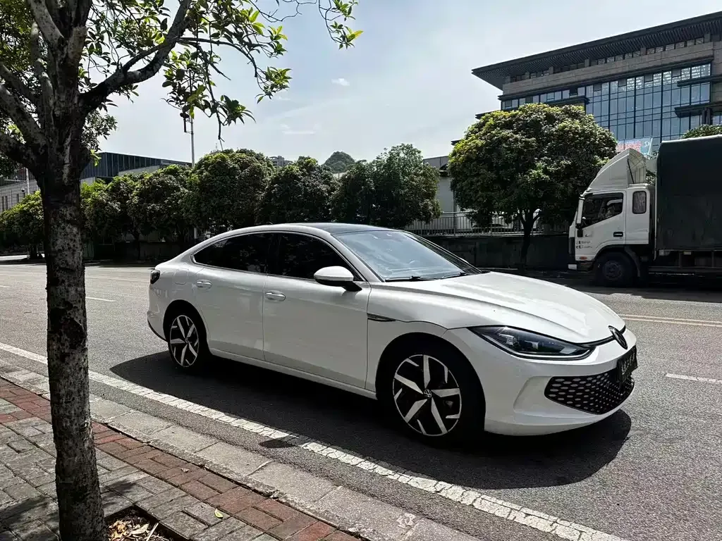 Volkswagen Lamando 2023 из CN, фото 1