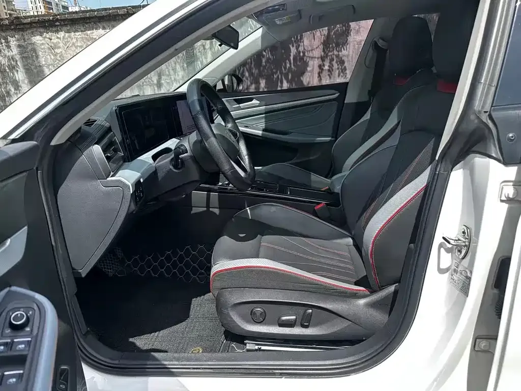 Volkswagen Lamando 2023 из CN, фото 5