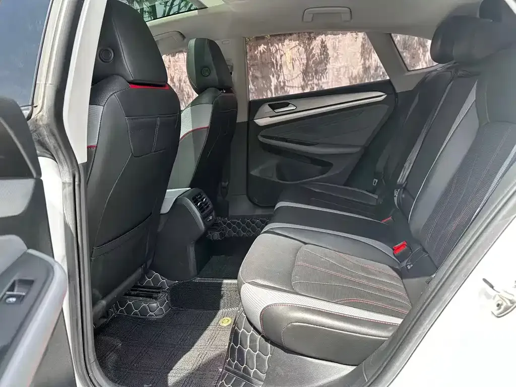 Volkswagen Lamando 2023 из CN, фото 6