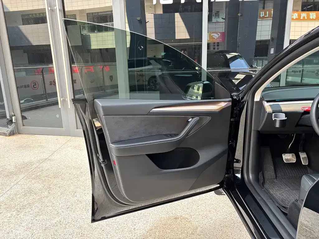 Tesla Model Y 2021 из CN, фото 9