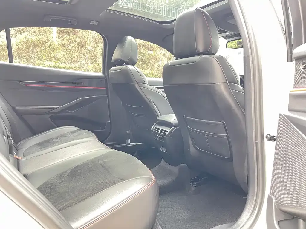 Ford Mondeo 2022 из CN, фото 2