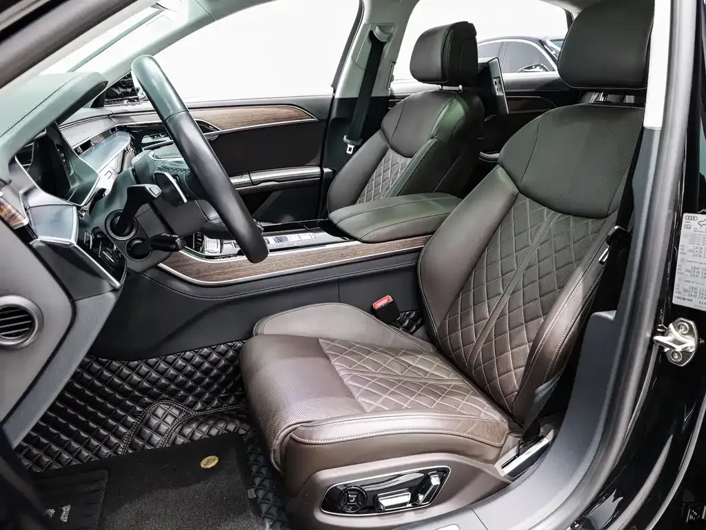 Audi A8 2024 из CN, фото 9