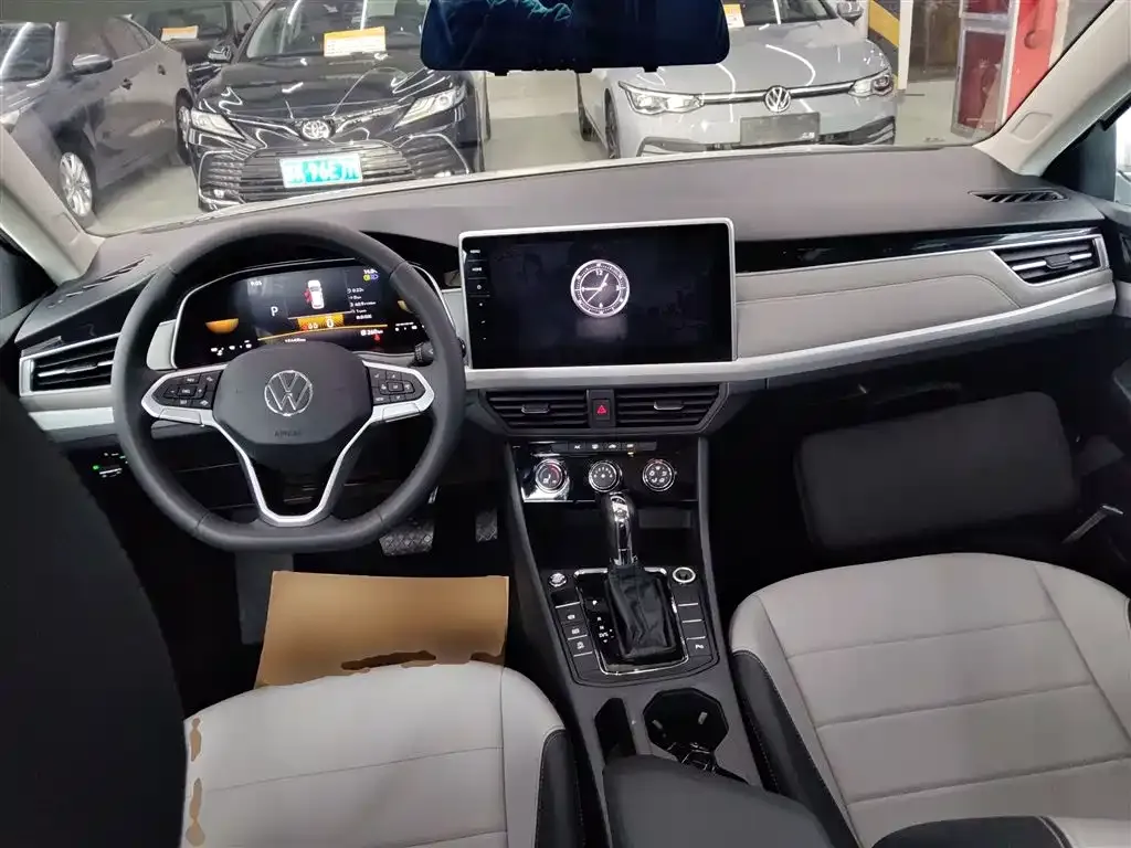 Volkswagen Bora 2023 из CN, фото 8