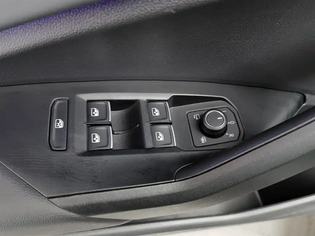 Volkswagen Sagitar 2024 из CN, фото 5