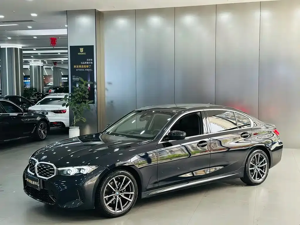 BMW 3 Series 2023 из CN, фото 1