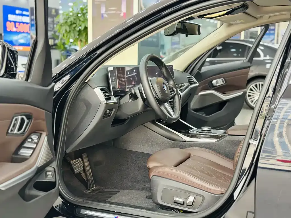 BMW 3 Series 2023 из CN, фото 5