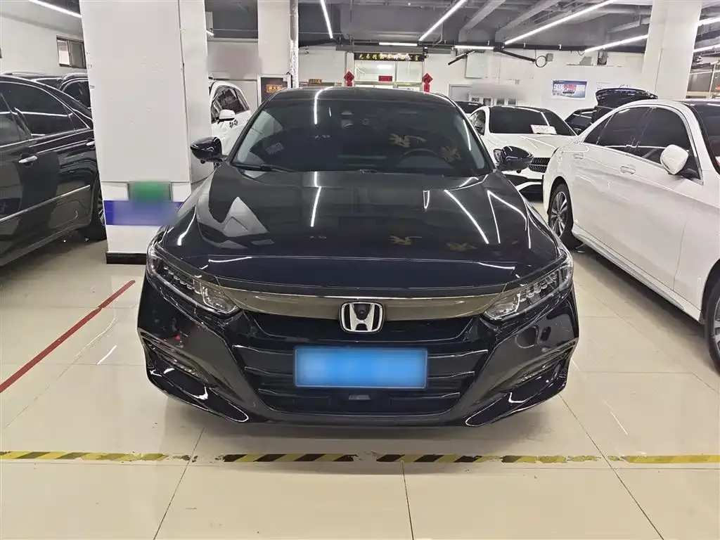 Honda Accord — фото 7
