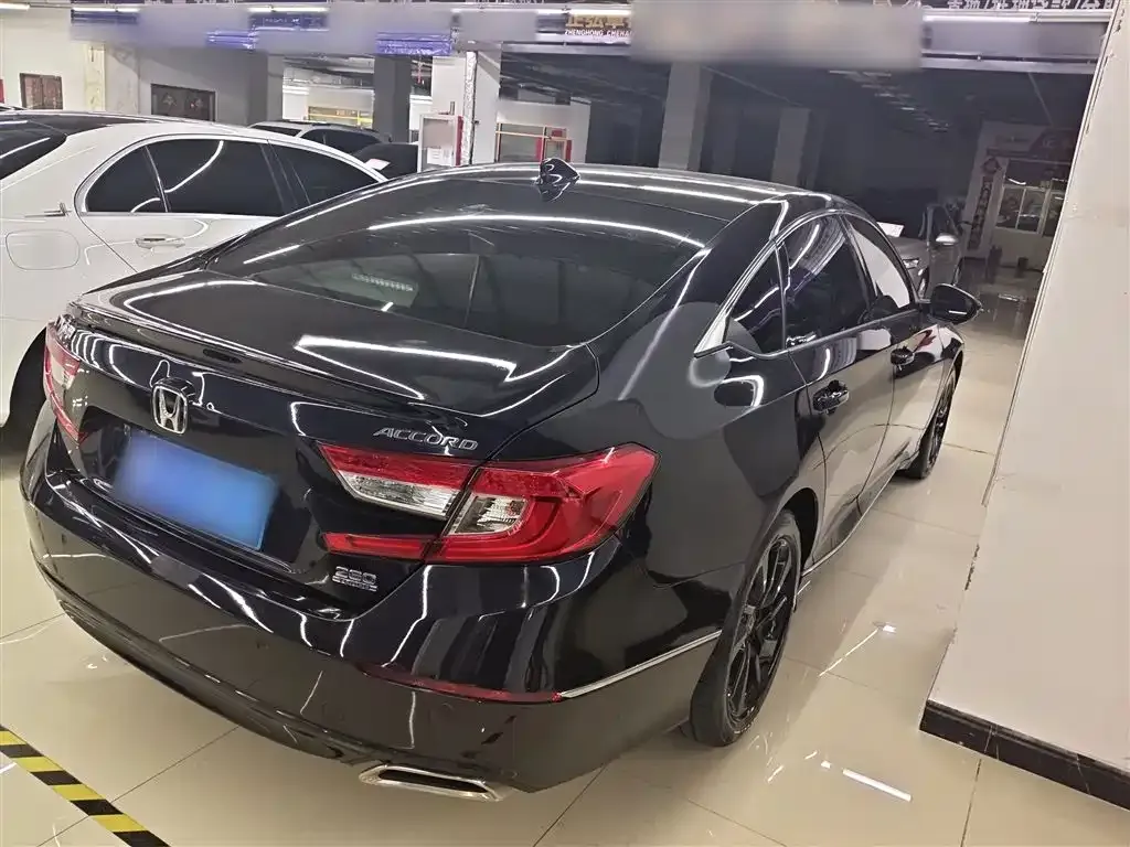 Honda Accord — фото 2