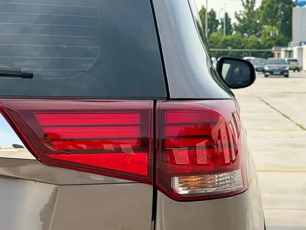 Mitsubishi Outlander 2021 из CN, фото 2