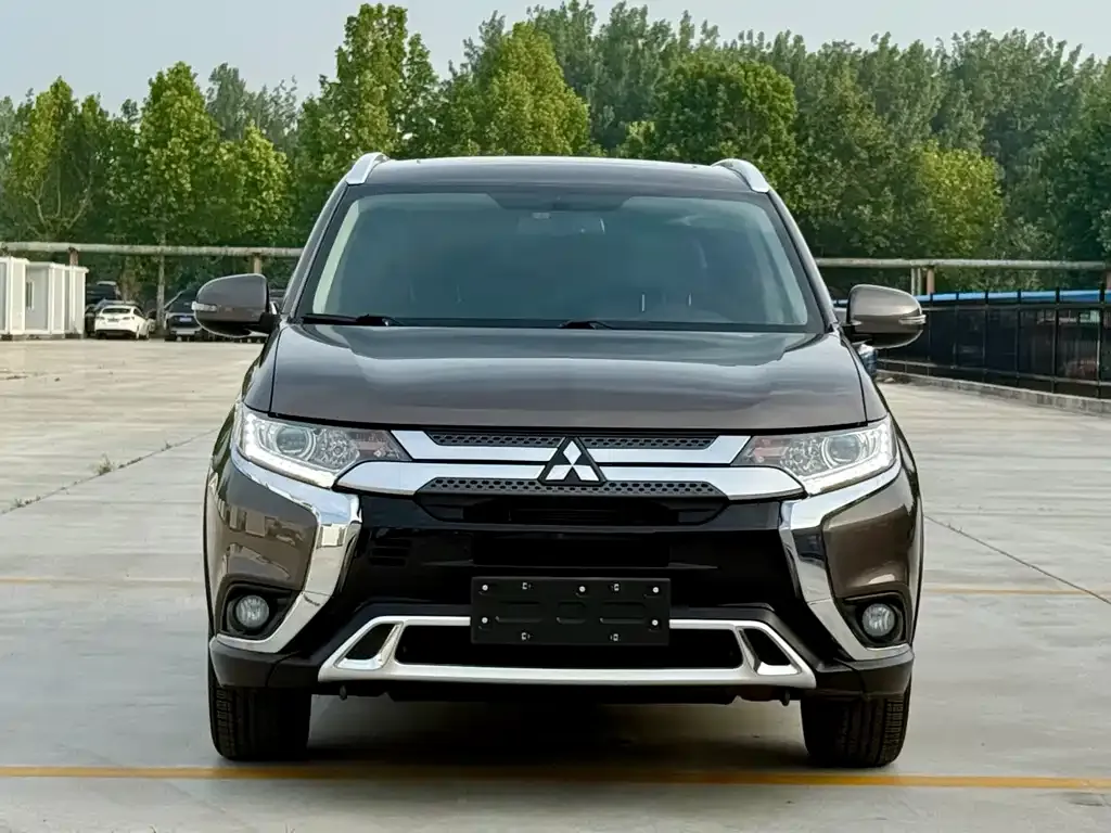 Mitsubishi Outlander 2021 из CN, фото 6