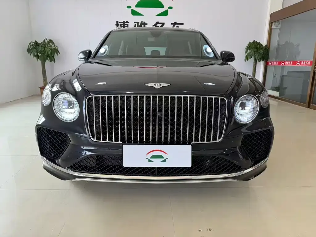 Bentley Bentayga 2024 из CN, фото 1
