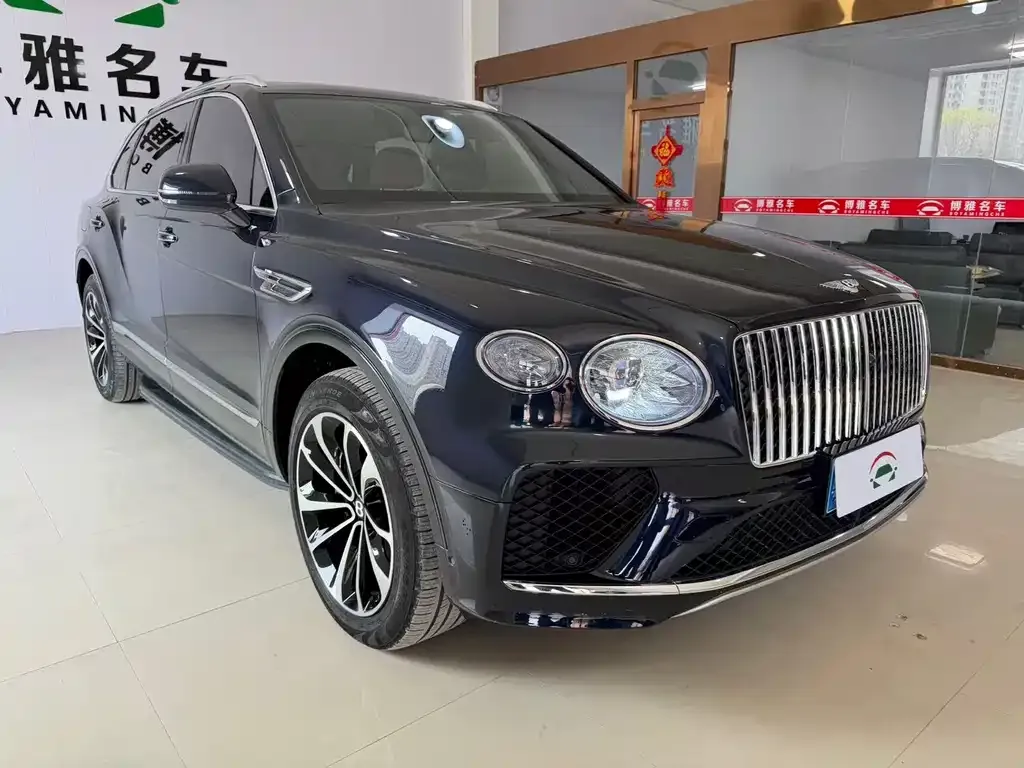 Bentley Bentayga 2024 из CN, фото 9