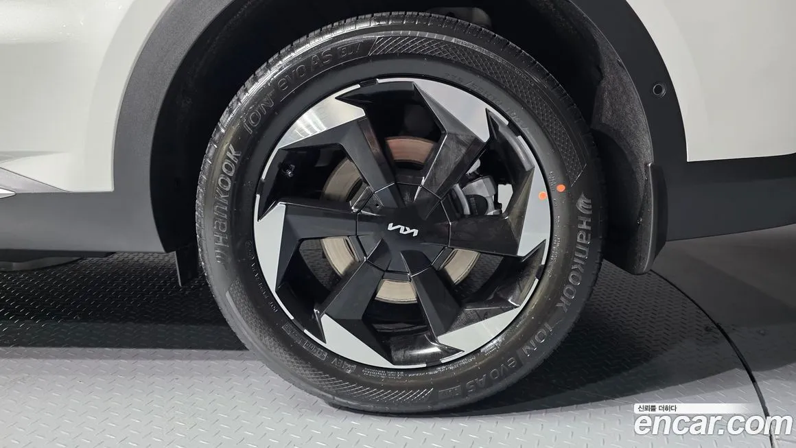 Kia Sorento — фото 6