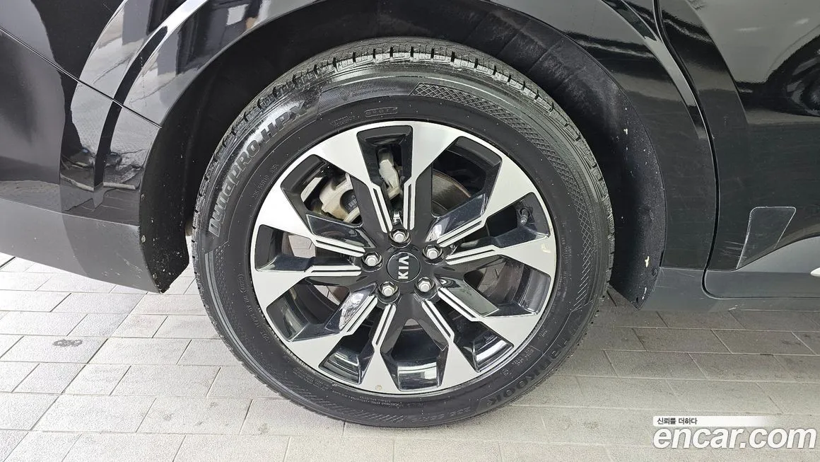 Kia Carnival — фото 10