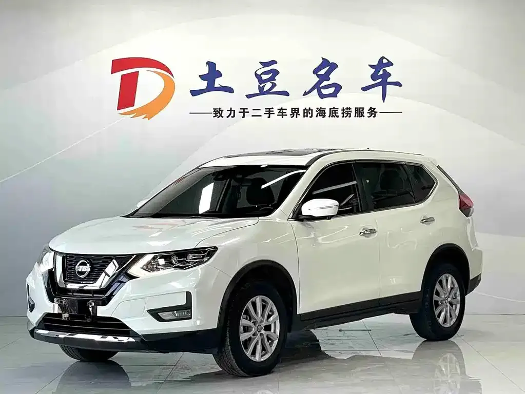 Nissan X-Trail — фото 1