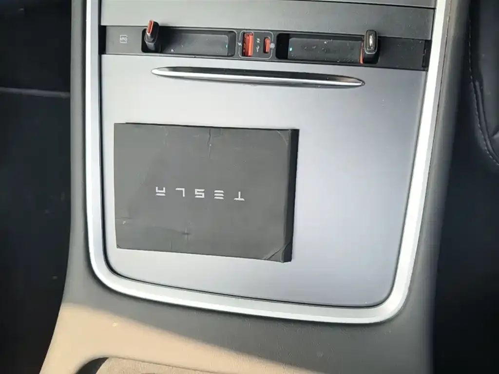Tesla Model Y 2022 из CN, фото 2