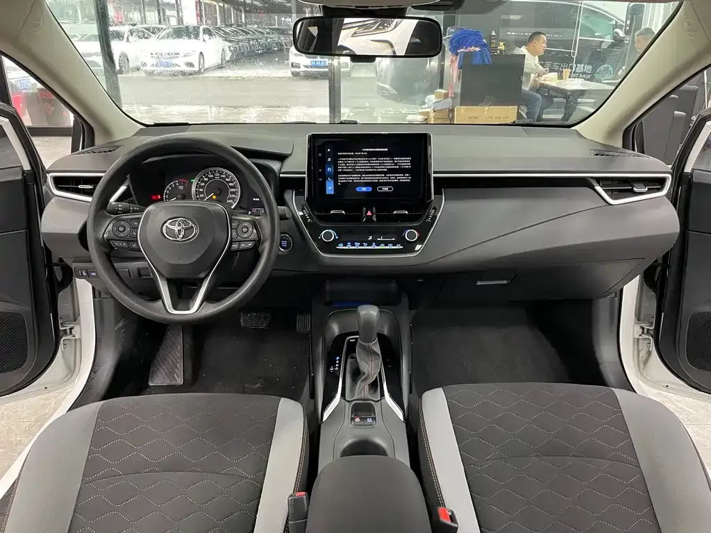 Toyota Corolla 2023 из CN, фото 9