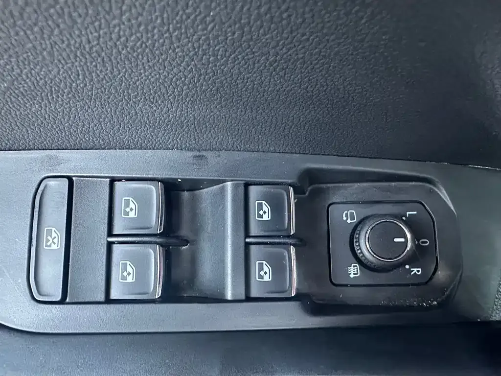 Skoda Karoq 2024 из CN, фото 8