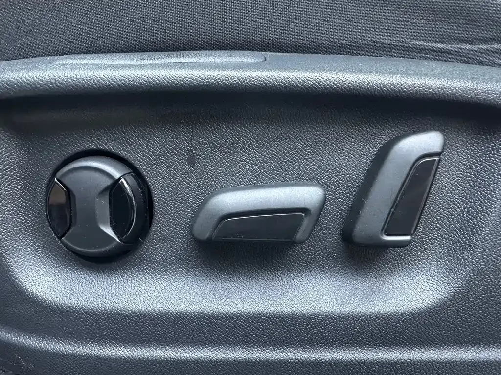 Skoda Karoq 2024 из CN, фото 10