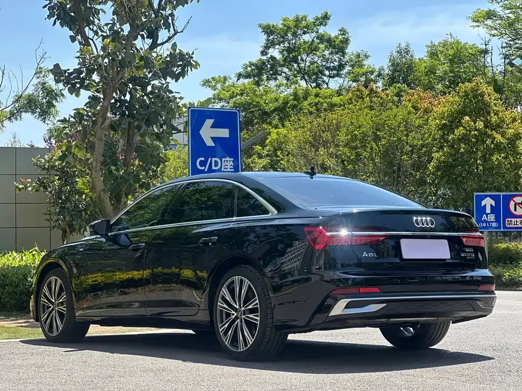 Audi A6L 2024 из CN, фото 9