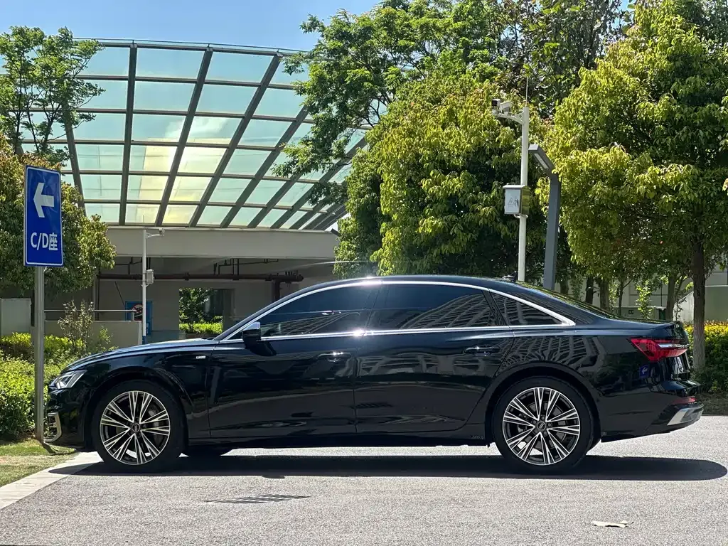 Audi A6L 2024 из CN, фото 10