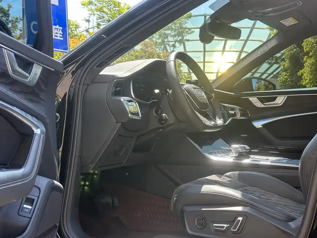 Audi A6L 2024 из CN, фото 3