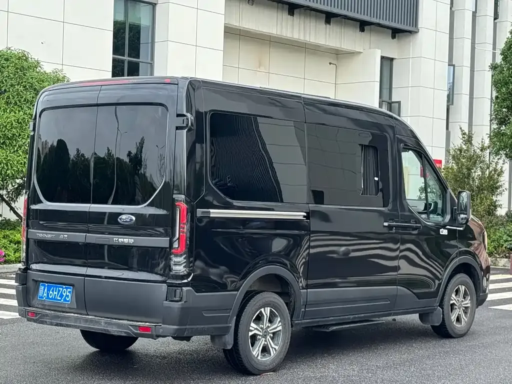 Ford Transit T8 2024 из CN, фото 6