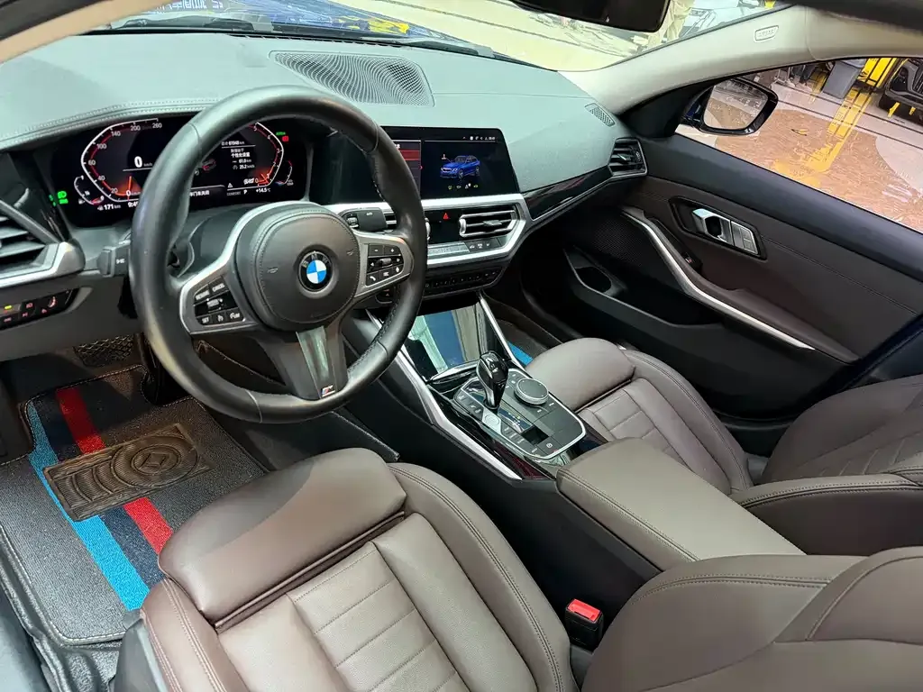 BMW 3 Series 2021 из CN, фото 4