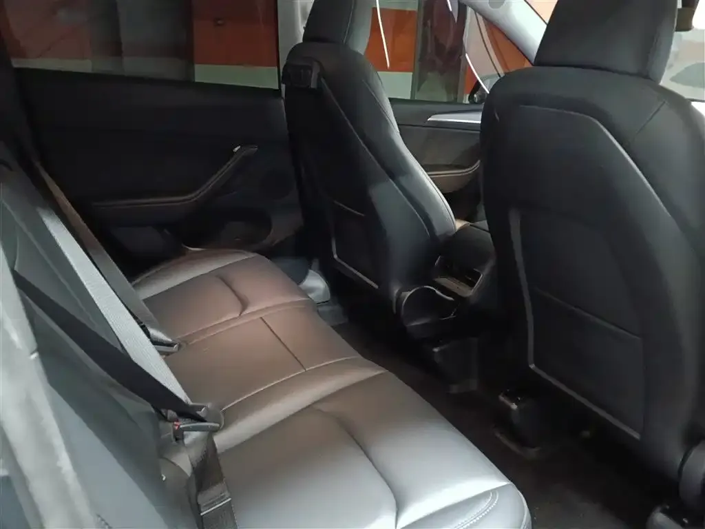 Tesla Model Y 2024 из CN, фото 9
