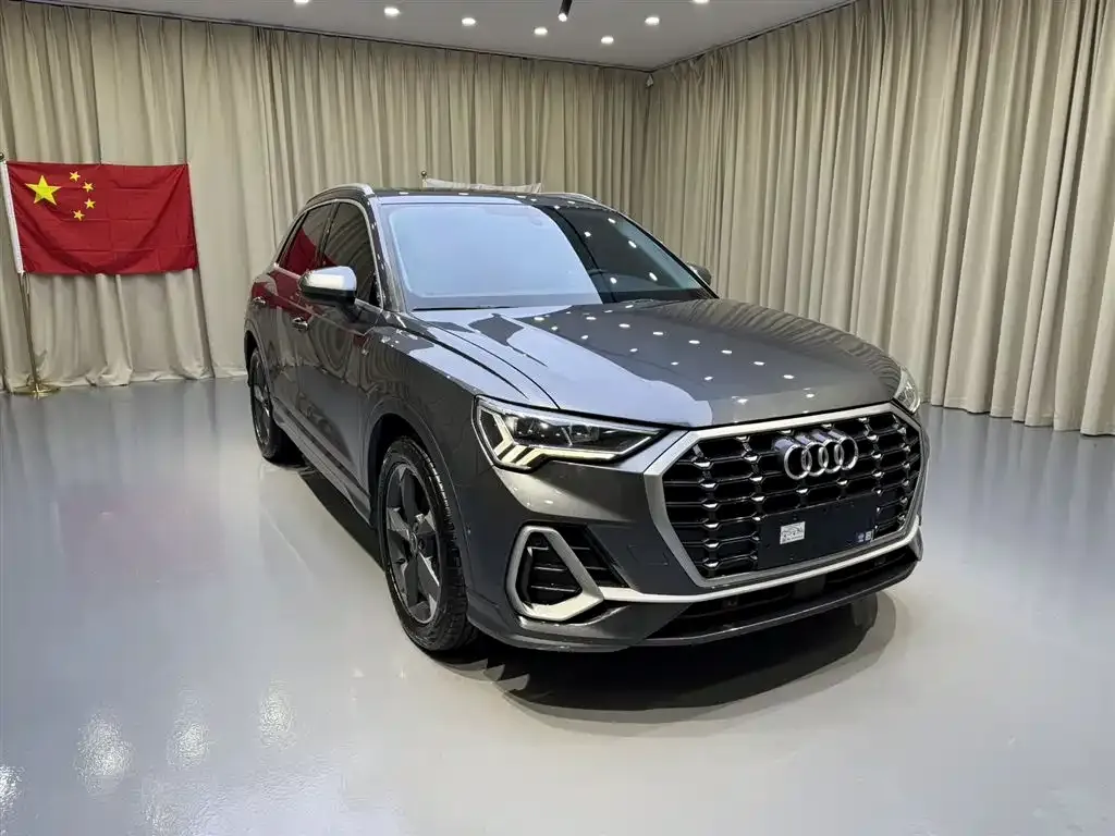 Audi Q3 2023 из CN, фото 2