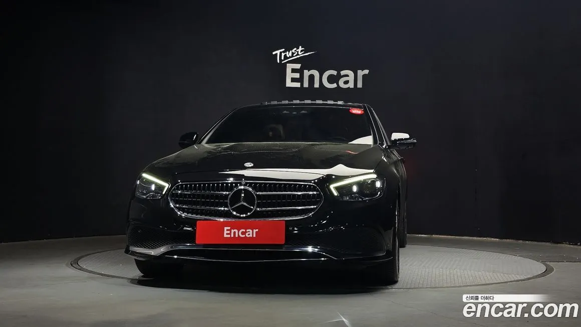 Mercedes-Benz E-Class — фото 2