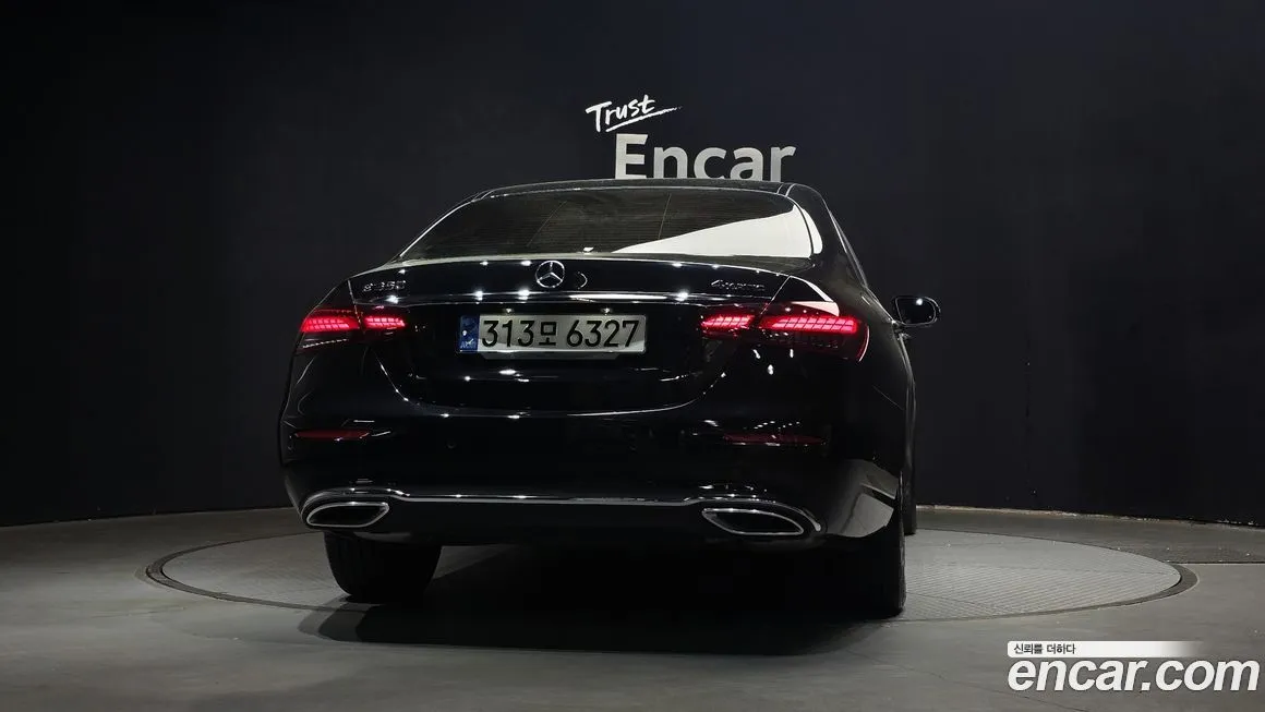 Mercedes-Benz E-Class — фото 4