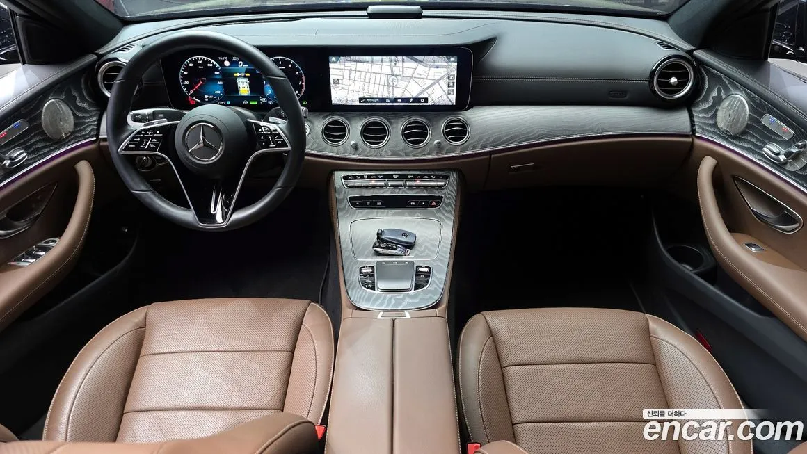 Mercedes-Benz E-Class — фото 10