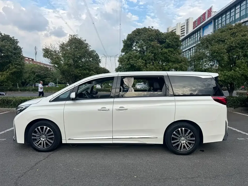 GAC Motor Trumpchi M8 — фото 6