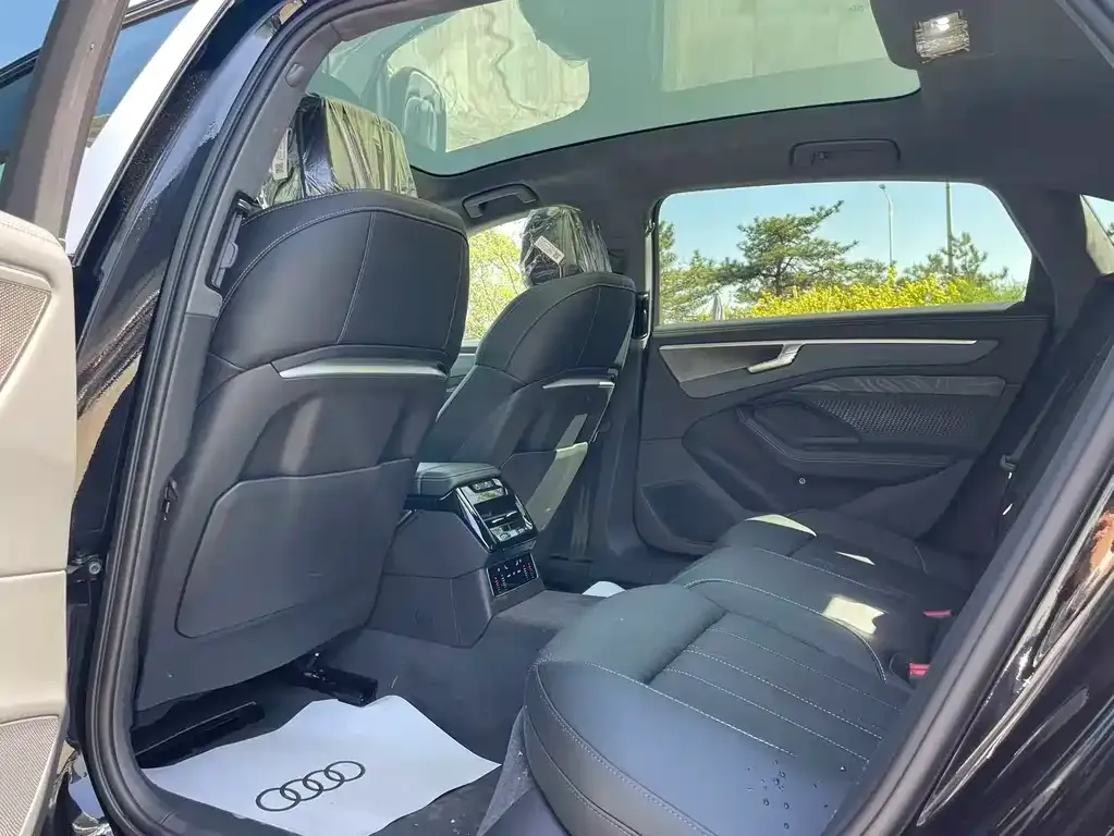 Audi A6L 2026 из CN, фото 7