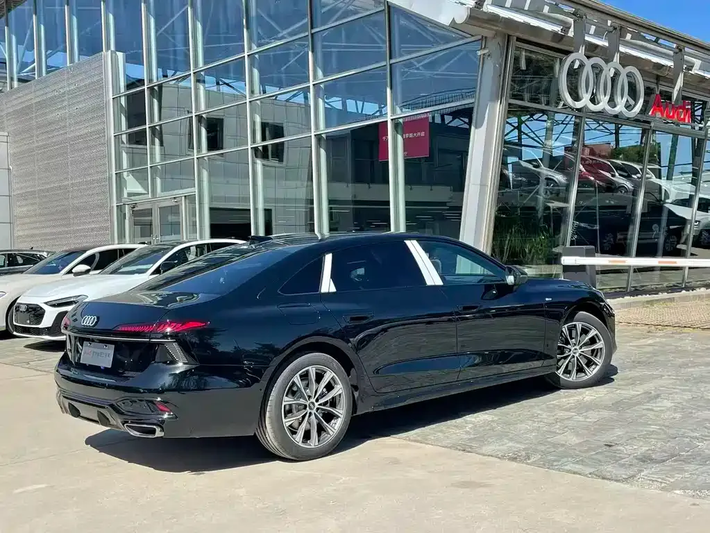 Audi A6L 2026 из CN, фото 5