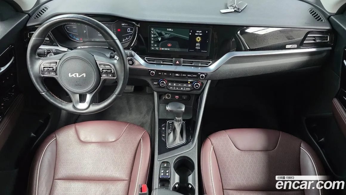 Kia Niro — фото 10