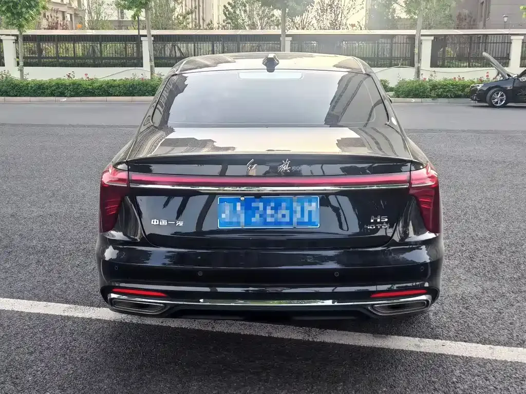 Hongqi H5 — фото 9